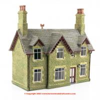 44-0082 Bachmann Scenecraft Hampton Station Building with Lights